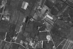 Figuur 18: Luchtfoto van de Biesbosserweg uit 1960.